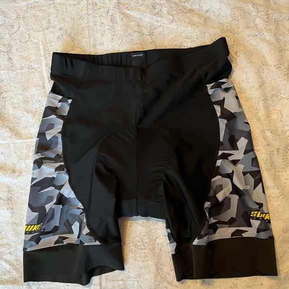 Slyke Black and Gray Cycling Shorts - Picture 1 of 7